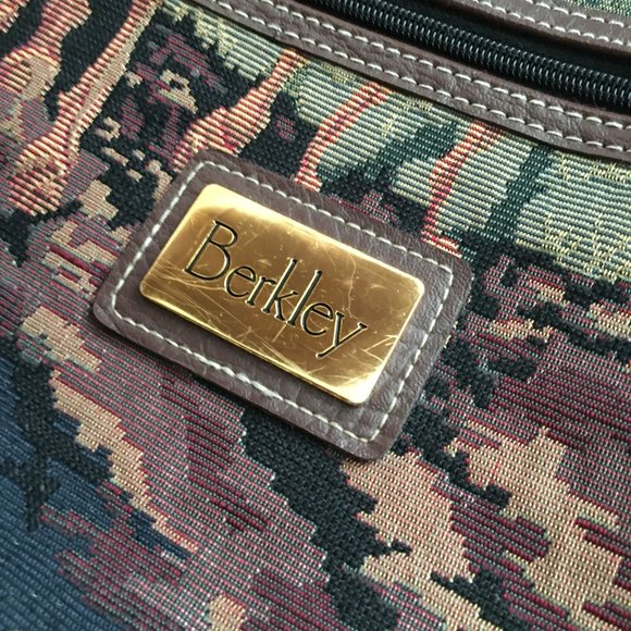 90s Vintage Berkley Tapestry Hunting Tote - Picture 6 of 15